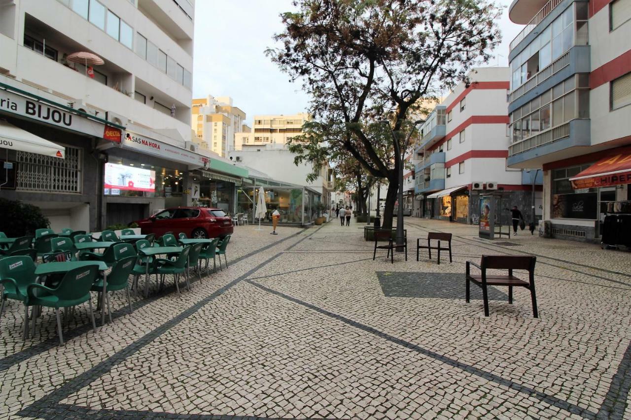 Paula Bela Com Vista Mar Apartment Quarteira Exterior photo